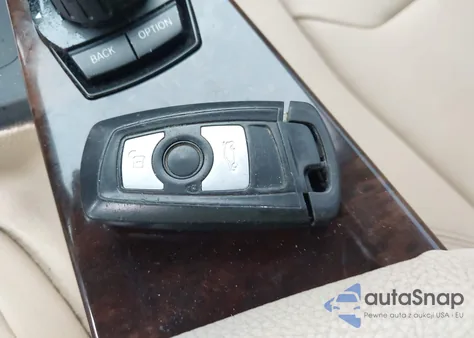 2013 BMW 320I from USA, damaged, VIN WBA3B1C56DK130134